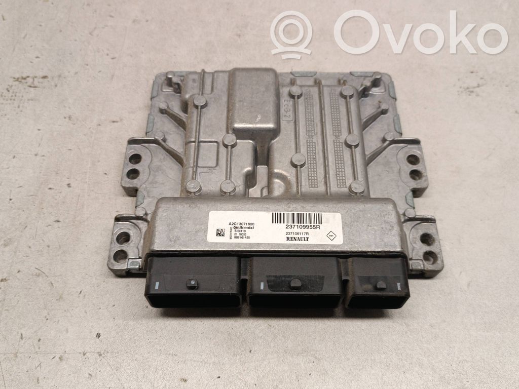 Renault Master III Engine control unit/module 
