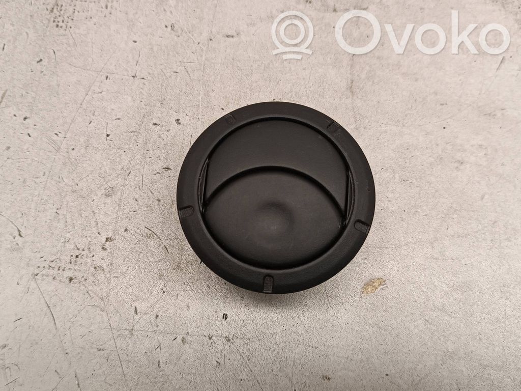 Renault Master III Boczna kratka nawiewu deski rozdzielczej 