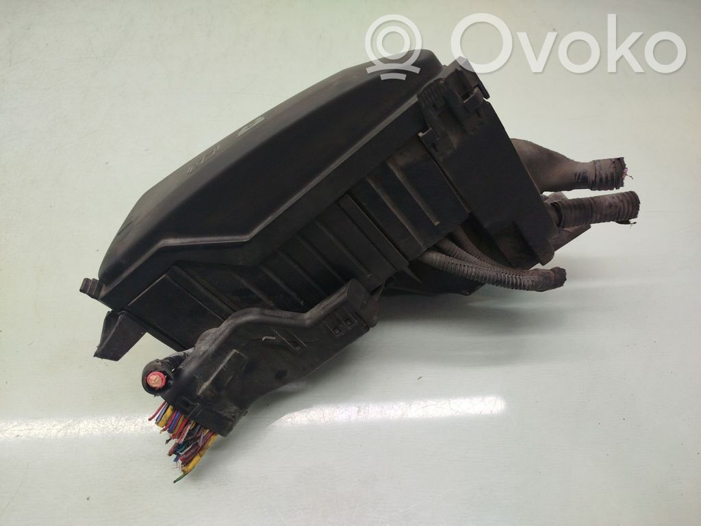 Saugiklių blokas   6G9T14A076AD