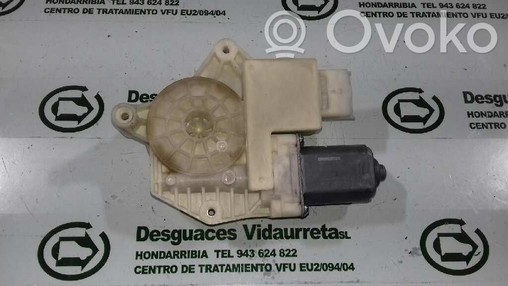 Nissan Qashqai Silnik regulatora szyby drzwi przednich 