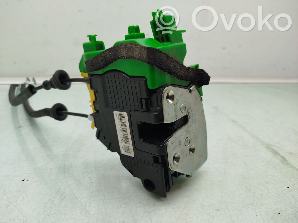 KIA Sorento Front door lock 