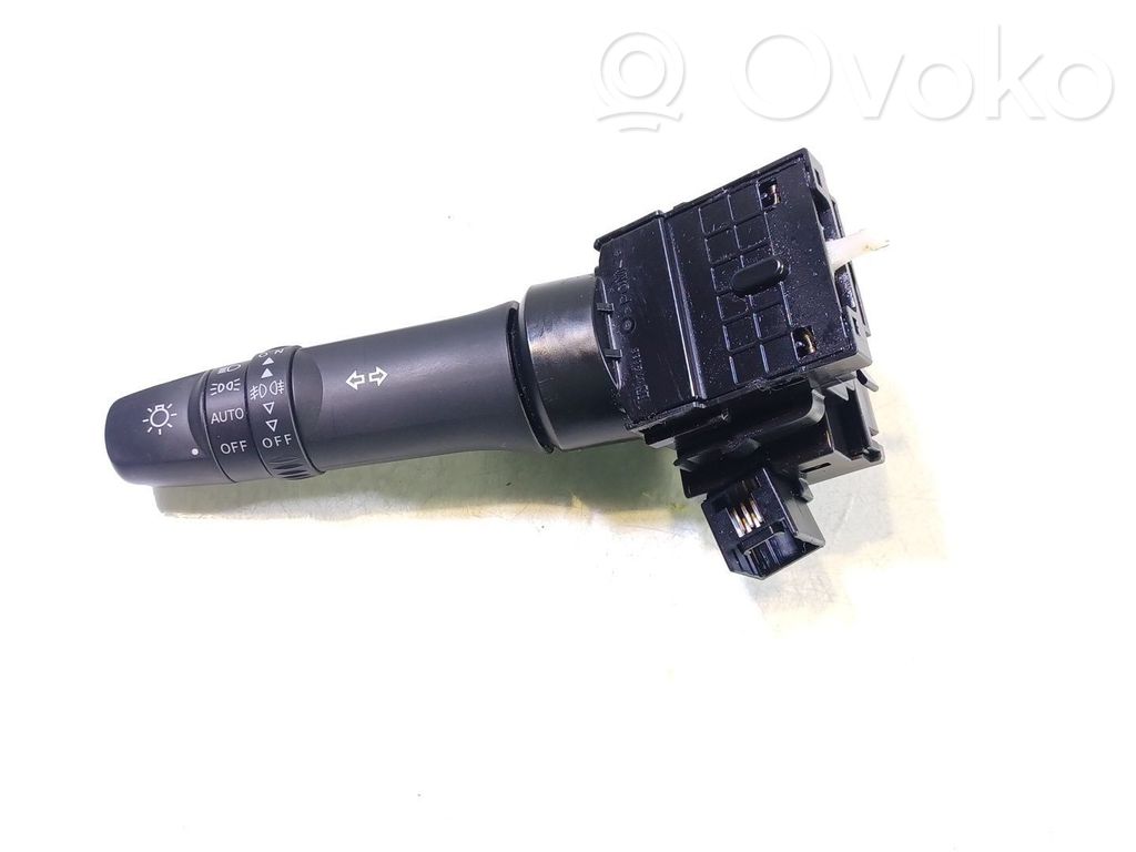Interruptor de control del panel de luces   17G688