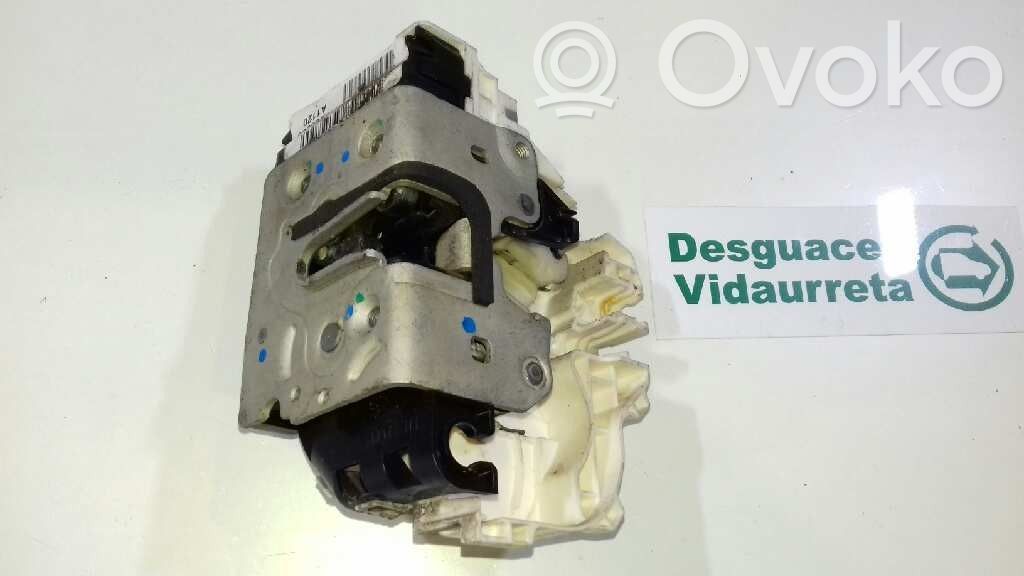 Chrysler Sebring (ST-22 - JR) Front door lock 