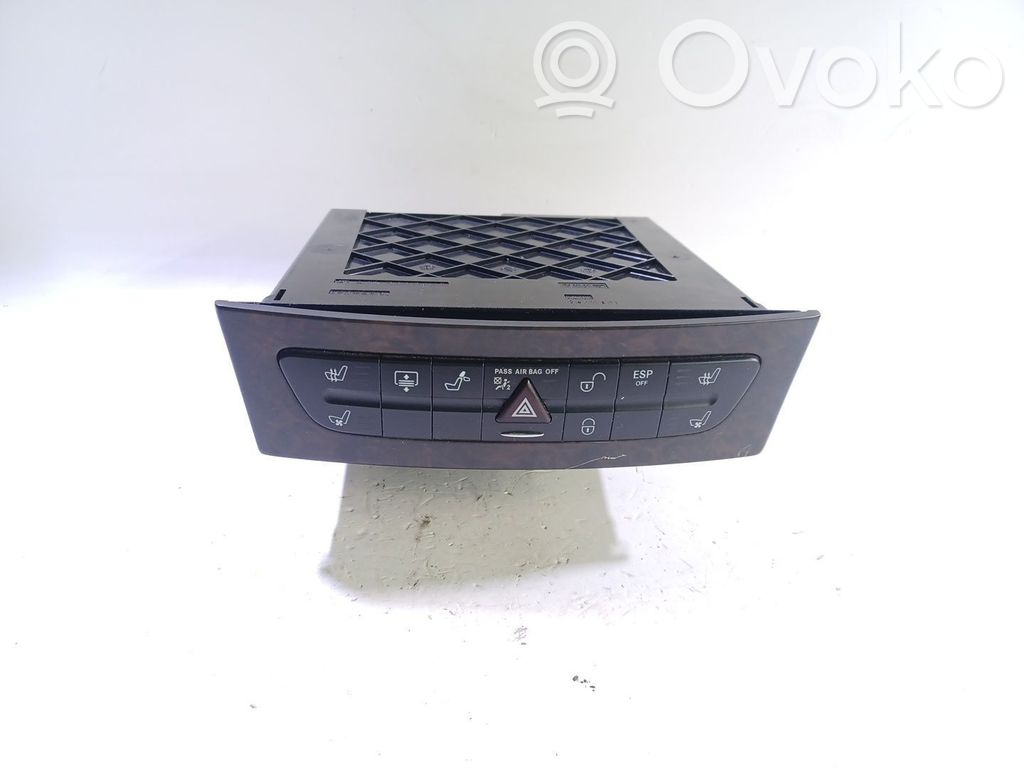 Comutator/buton multifuncțional   A2116800552