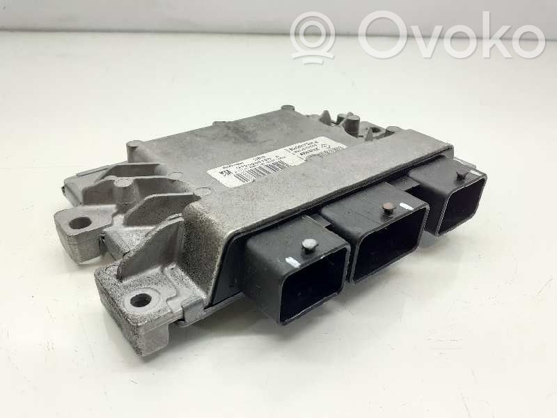Dacia Sandero Engine control unit/module ECU 