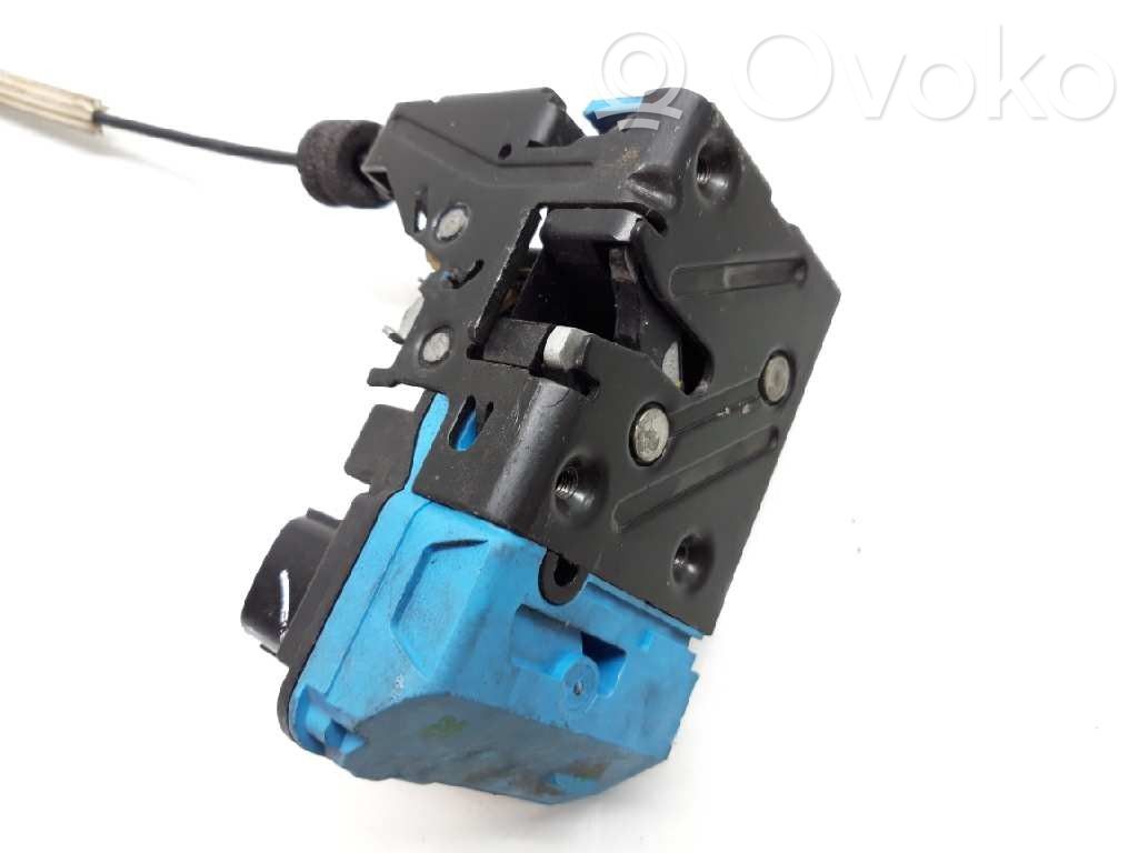 Volvo V70 Front door lock 
