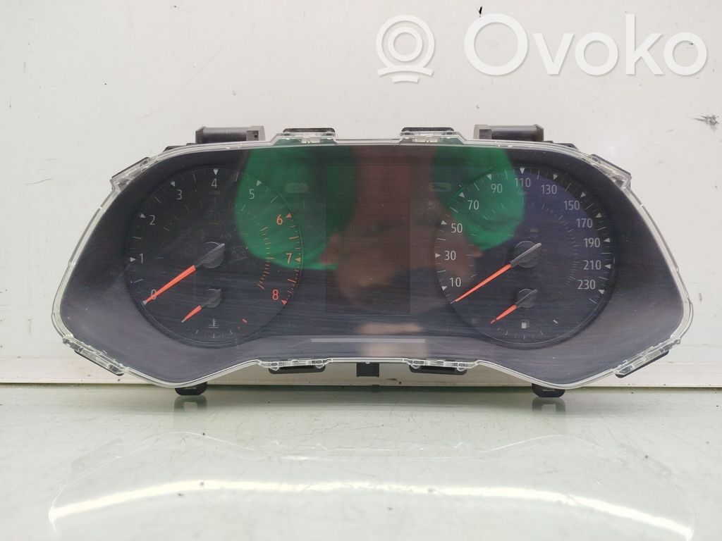 Nissan Townstar Geschwindigkeitsmesser Cockpit 