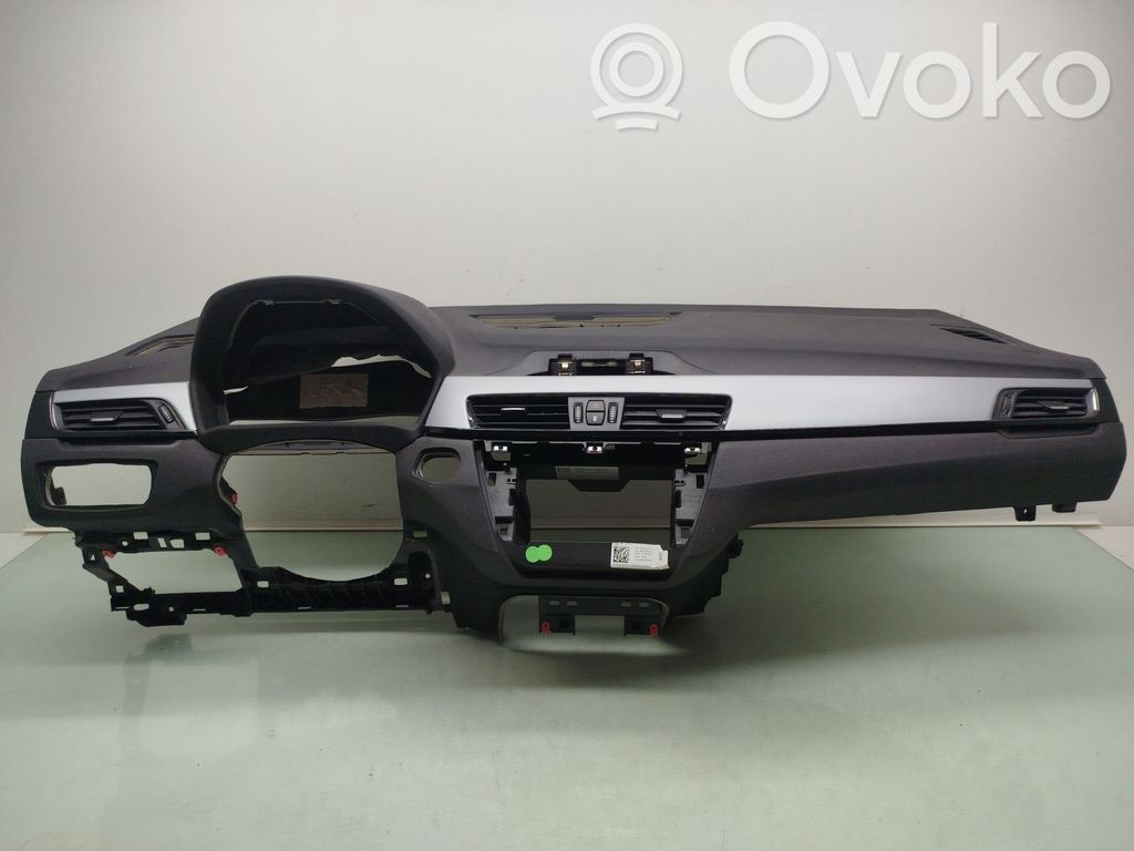 BMW X1 F48 F49 Deska rozdzielcza 