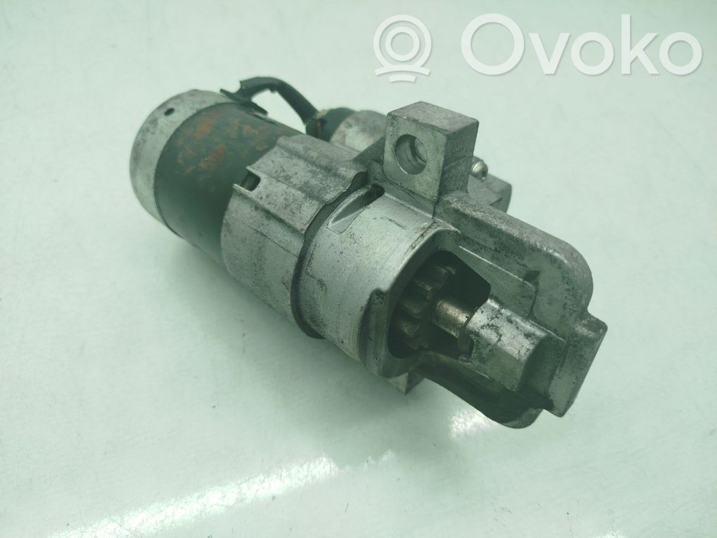 Starter motor   M000T87681,L327