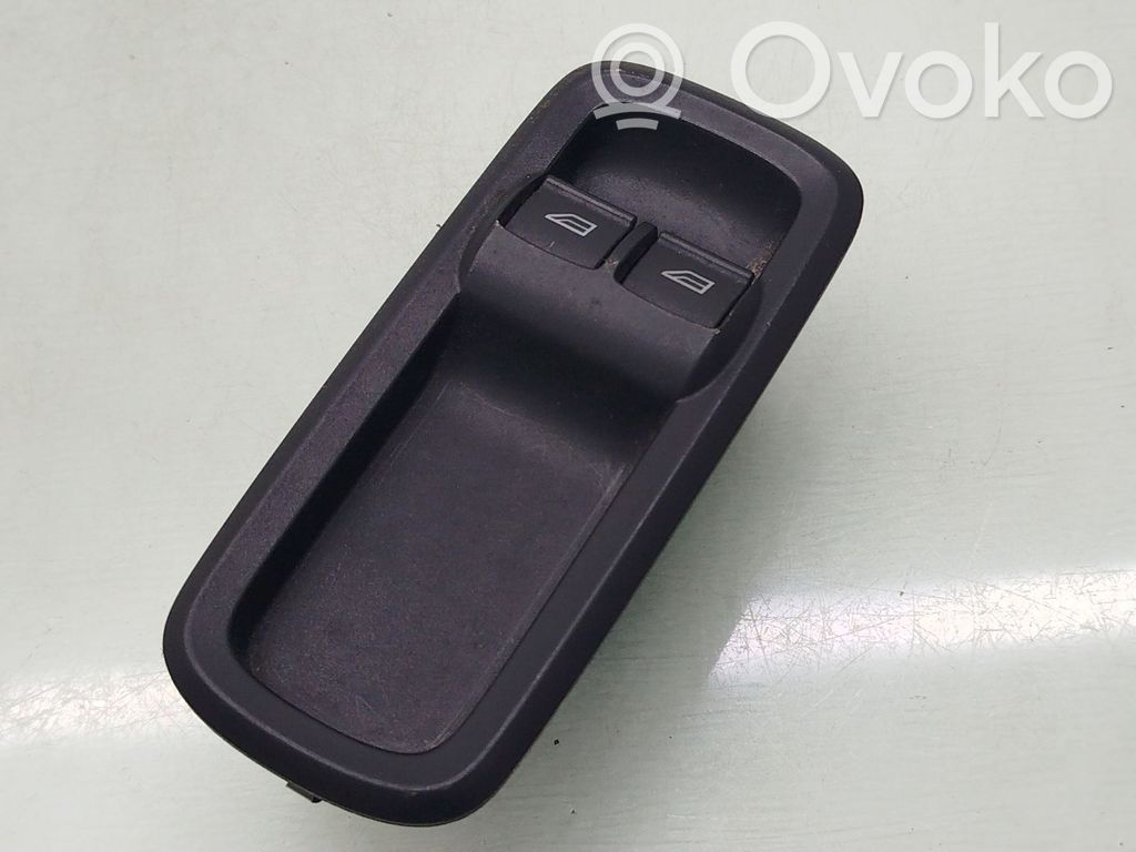 Electric window control switch   8A6T14A132AC,10008940