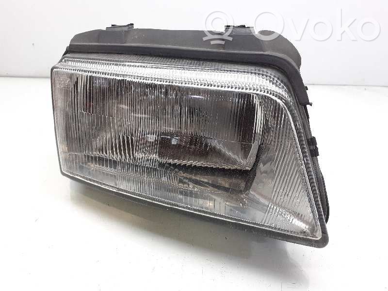 Audi A4 S4 B5 8D Lampa przednia 