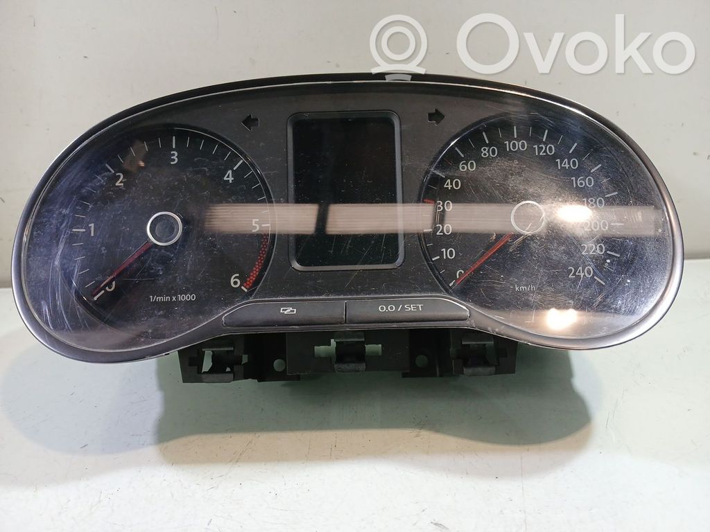 Volkswagen Polo V 6R Licznik / Prędkościomierz 
