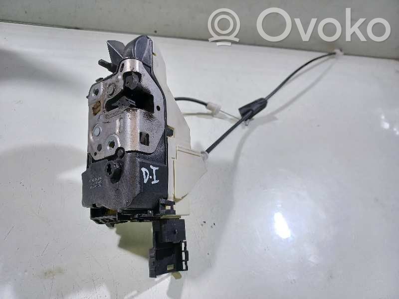 Peugeot 308 Front door lock 