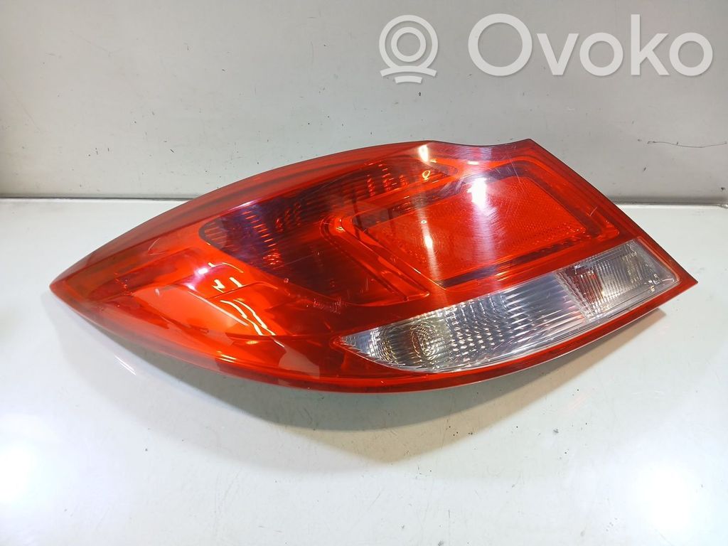 Opel Insignia A Takavalon polttimo 