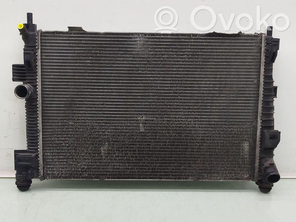 Ford C-MAX I Dzesēšanas šķidruma radiators 