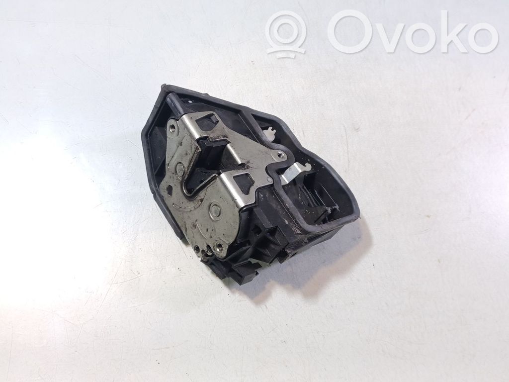 Etuoven lukko   7167077