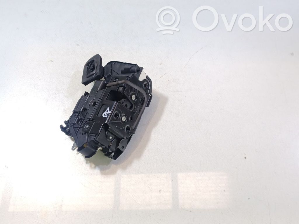 Volkswagen Golf SportWagen Zamek drzwi przednich 