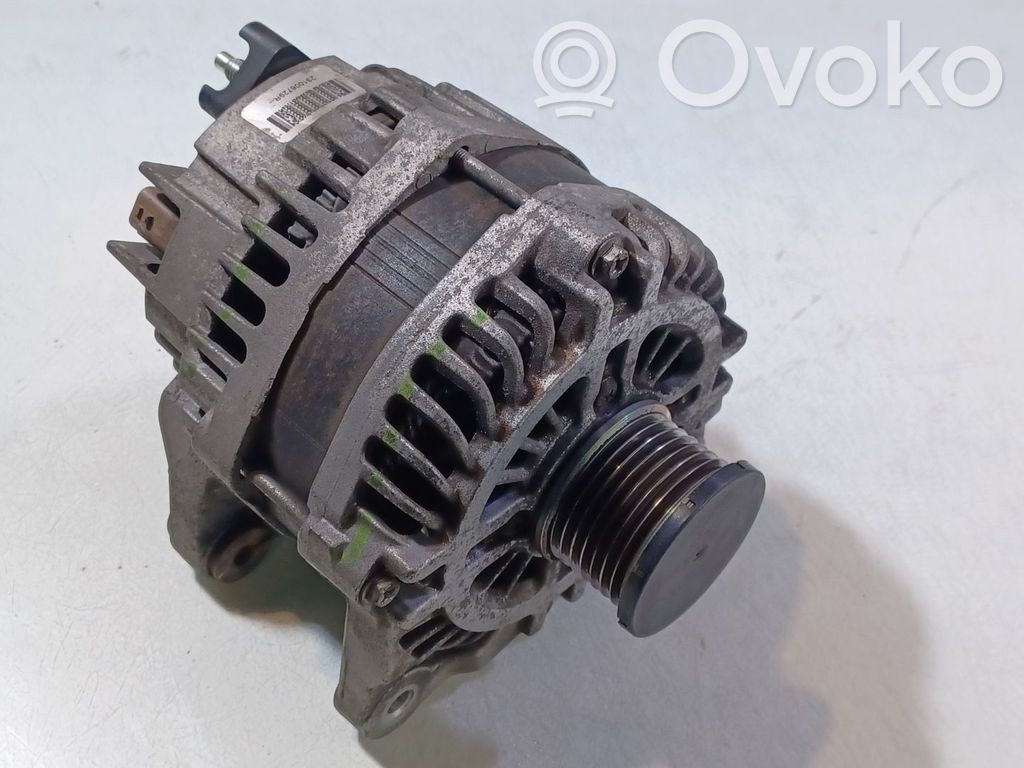 Opel Vivaro Generator/alternator 