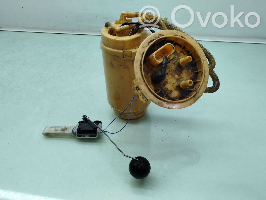 Audi Q7 4L Bomba interna de combustible 