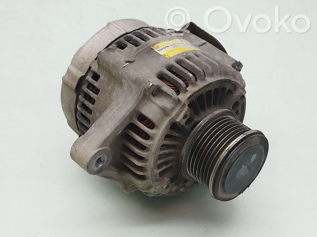 Toyota Land Cruiser (J100) Generatore/alternatore 