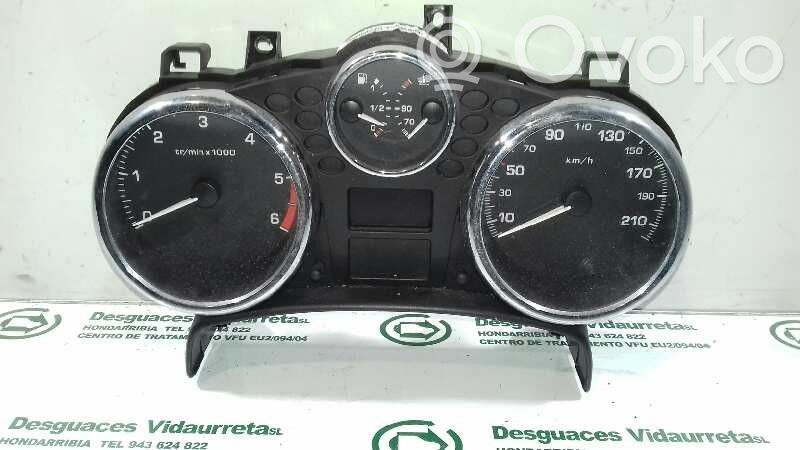 Peugeot 207 Geschwindigkeitsmesser Cockpit