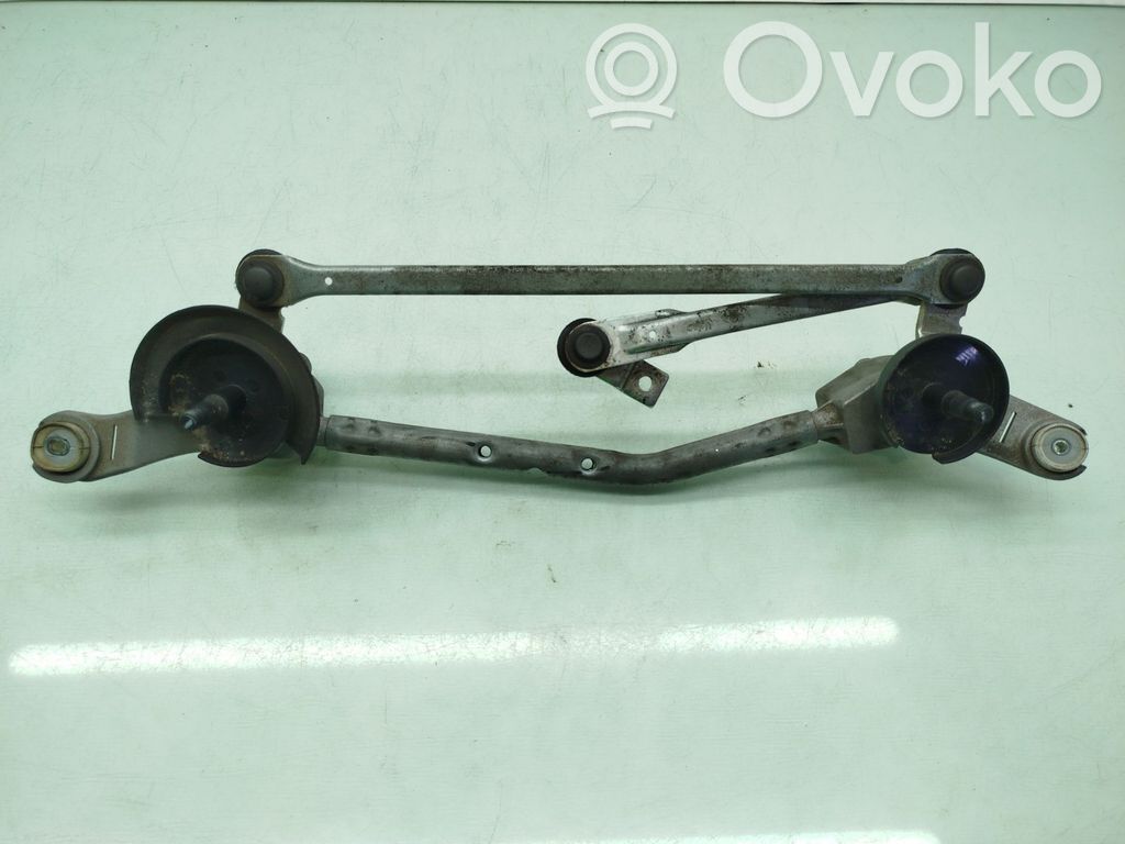 Nissan Juke I F15 Brazo del limpiaparabrisas delantero 