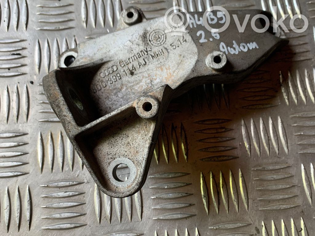 Audi A4 S4 B5 8D Gearbox mounting bracket 