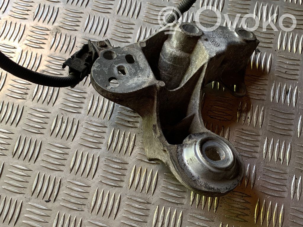 Audi A4 S4 B7 8E 8H Engine mounting bracket 