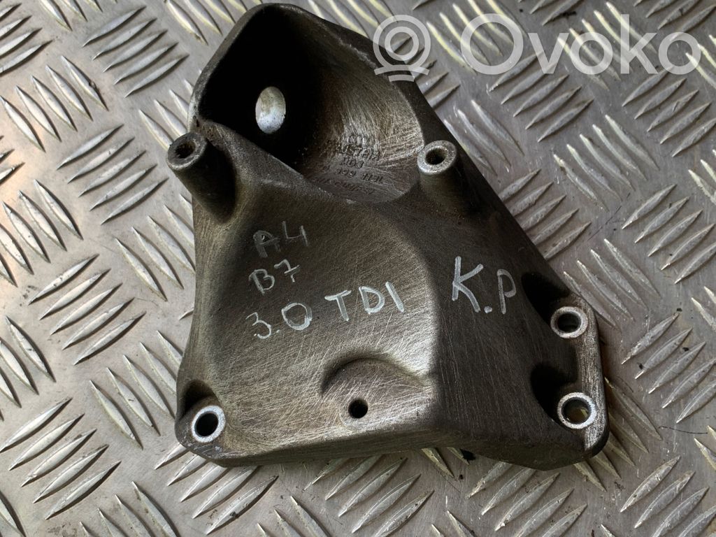 Audi A4 S4 B7 8E 8H Gearbox mounting bracket 