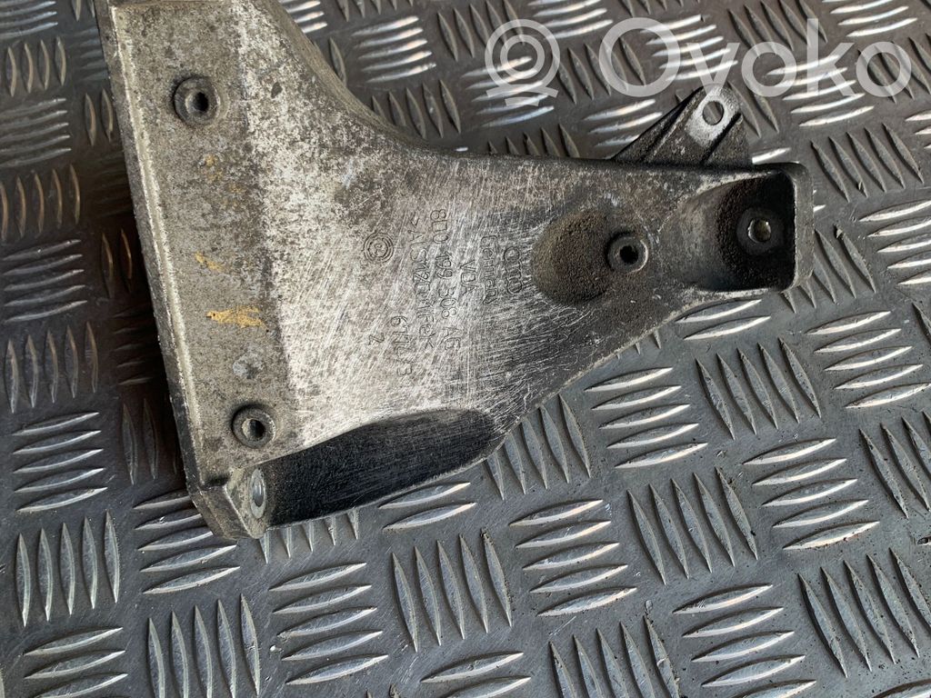 Engine mounting bracket   8D0199308AG