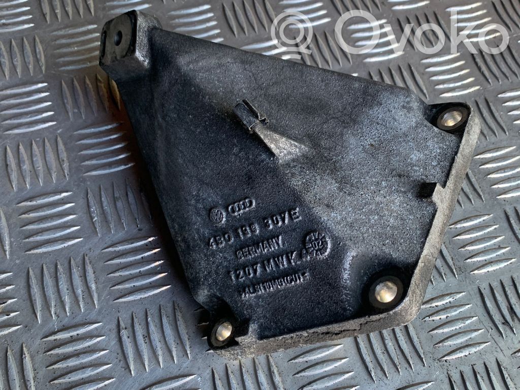 Audi A6 Allroad C5 Engine mounting bracket 