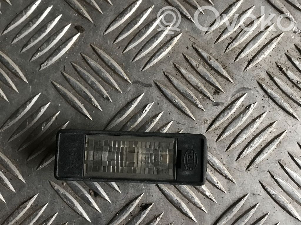 Peugeot 407 Lampa oświetlenia tylnej tablicy rejestracyjnej 