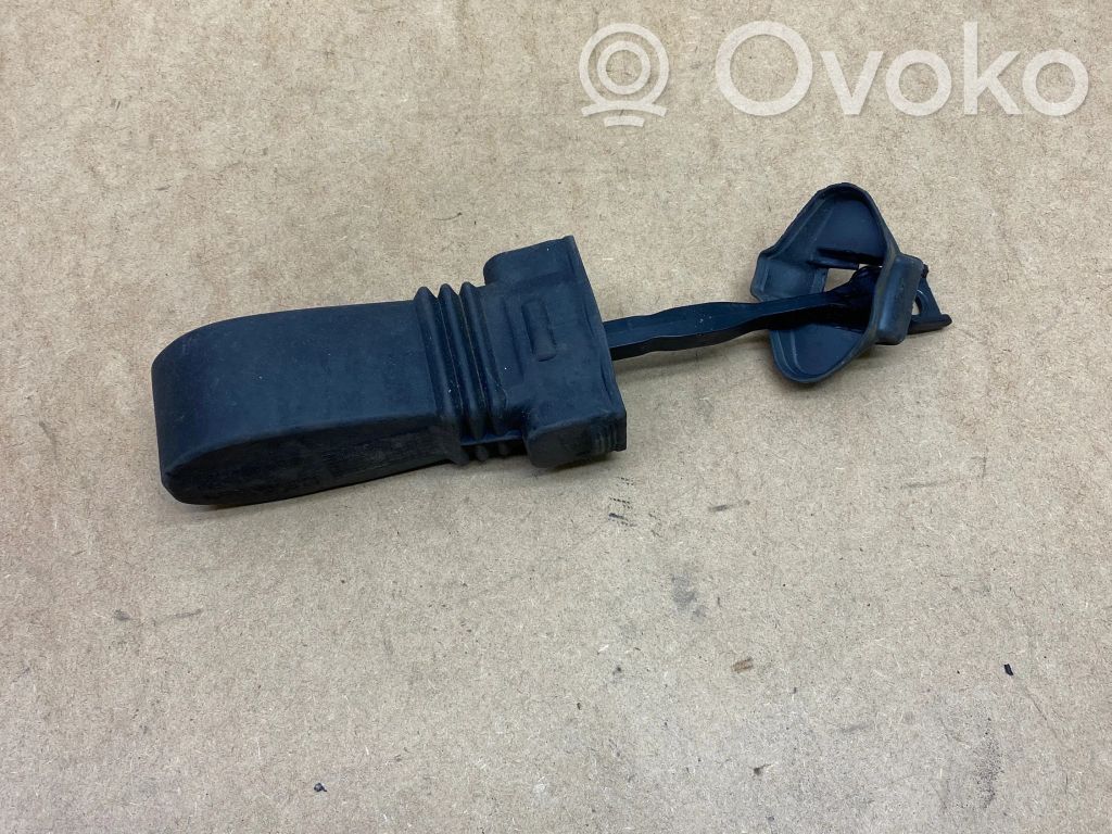 Audi A1 Takaoven pidätin 