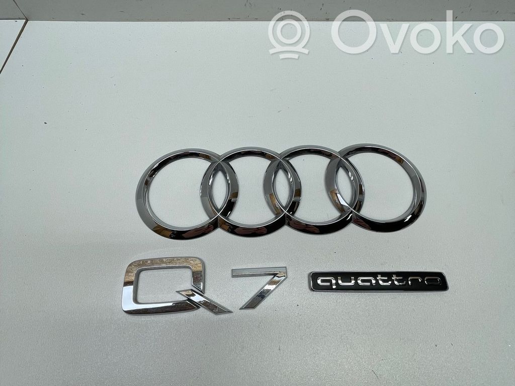 Audi Q7 4M Herstelleremblem / Schriftzug 