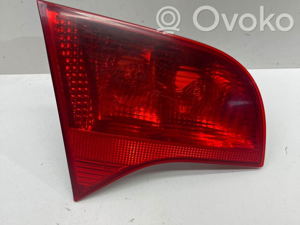 Audi A4 S4 B7 8E 8H Takaluukun takavalot 