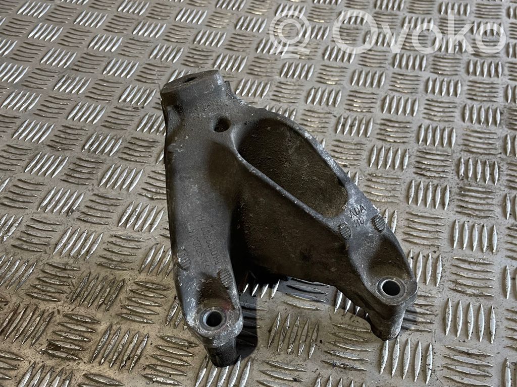 Audi A4 S4 B8 8K Engine mounting bracket 