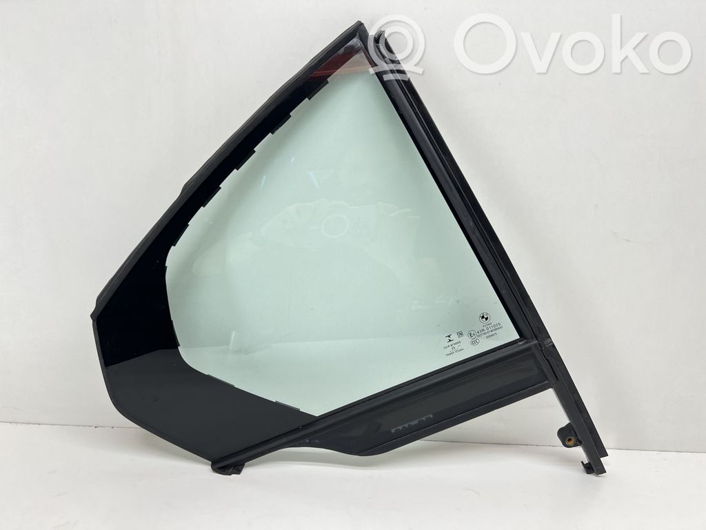 Ventanilla de ventilación de la puerta trasera   7956344