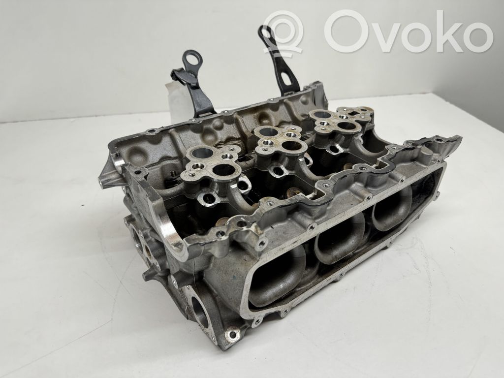 Porsche Panamera (971) Engine head 