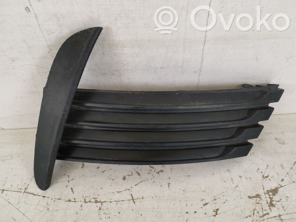 Toyota Corolla E160 E170 Moldura/rejilla de la luz antiniebla delantera 