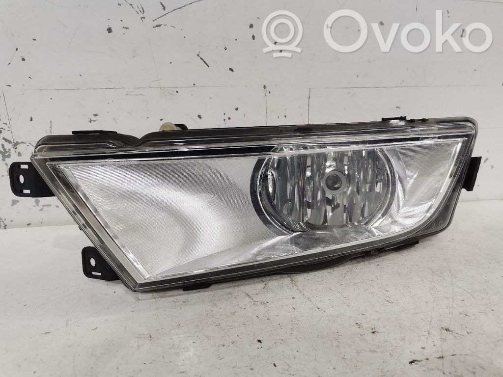 Skoda Octavia Mk3 (5E) Etusumuvalo 