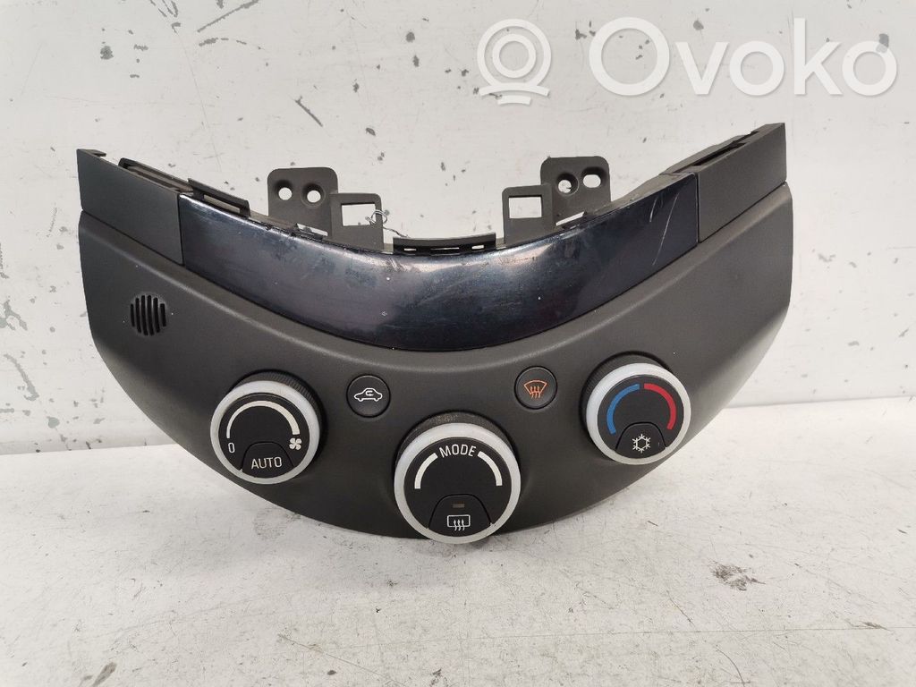 Chevrolet Spark Climate control unit 