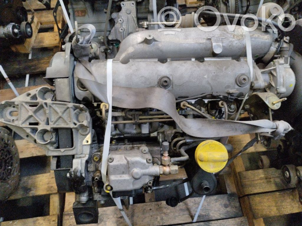 Variklis   F9Q780,51986