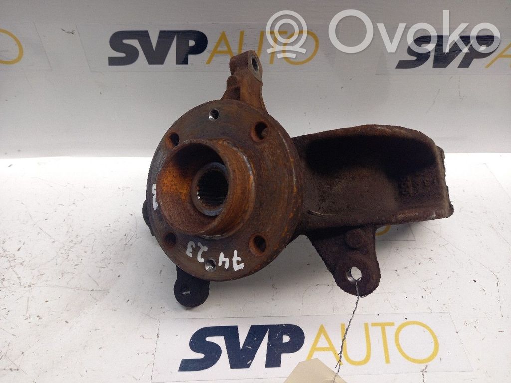 Cubo de rueda delantera   8200297033