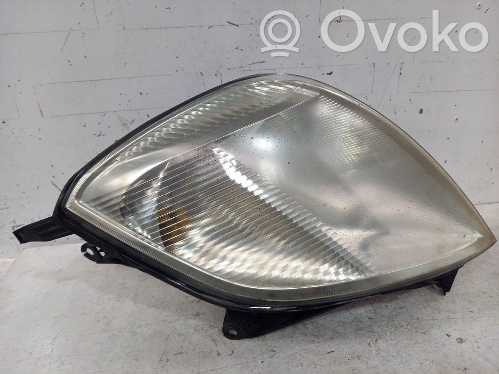 Ford Fiesta Headlight/headlamp 