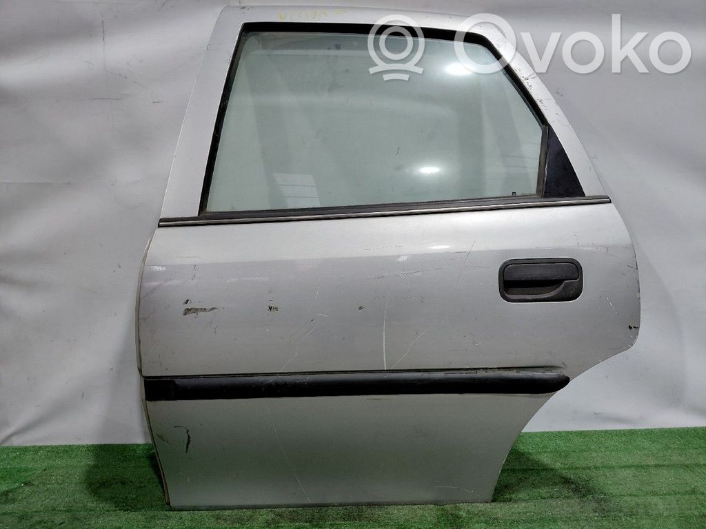 Opel Vectra B Puerta trasera 