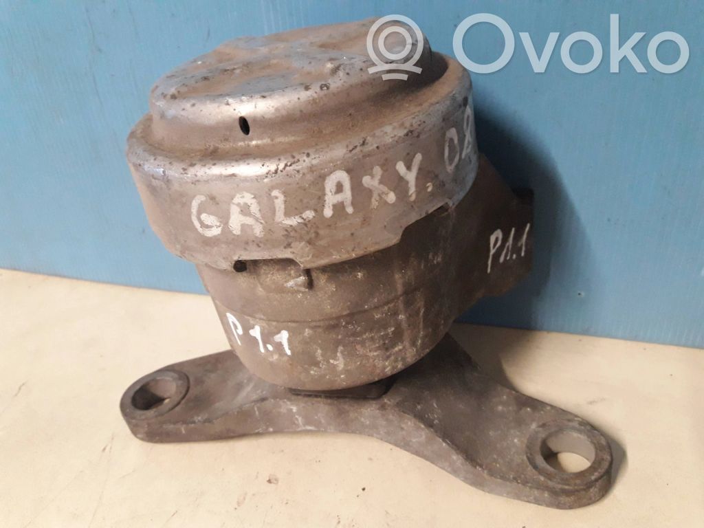 Ford Galaxy Engine mount bracket 