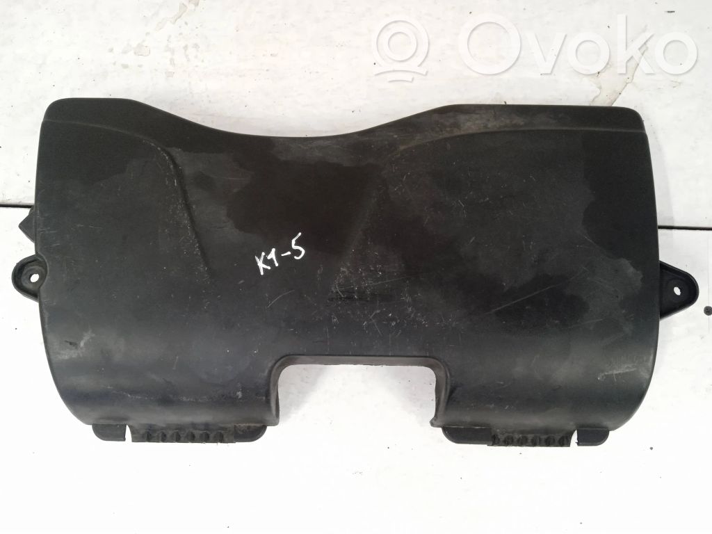 BMW 1 E81 E87 Oro paėmimo kanalo detalė (-ės) 