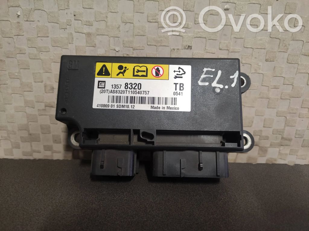 Opel Insignia A Airbag control unit/module 