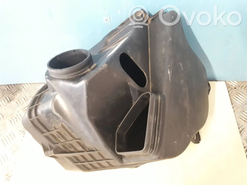 BMW 3 E90 E91 Air filter box 