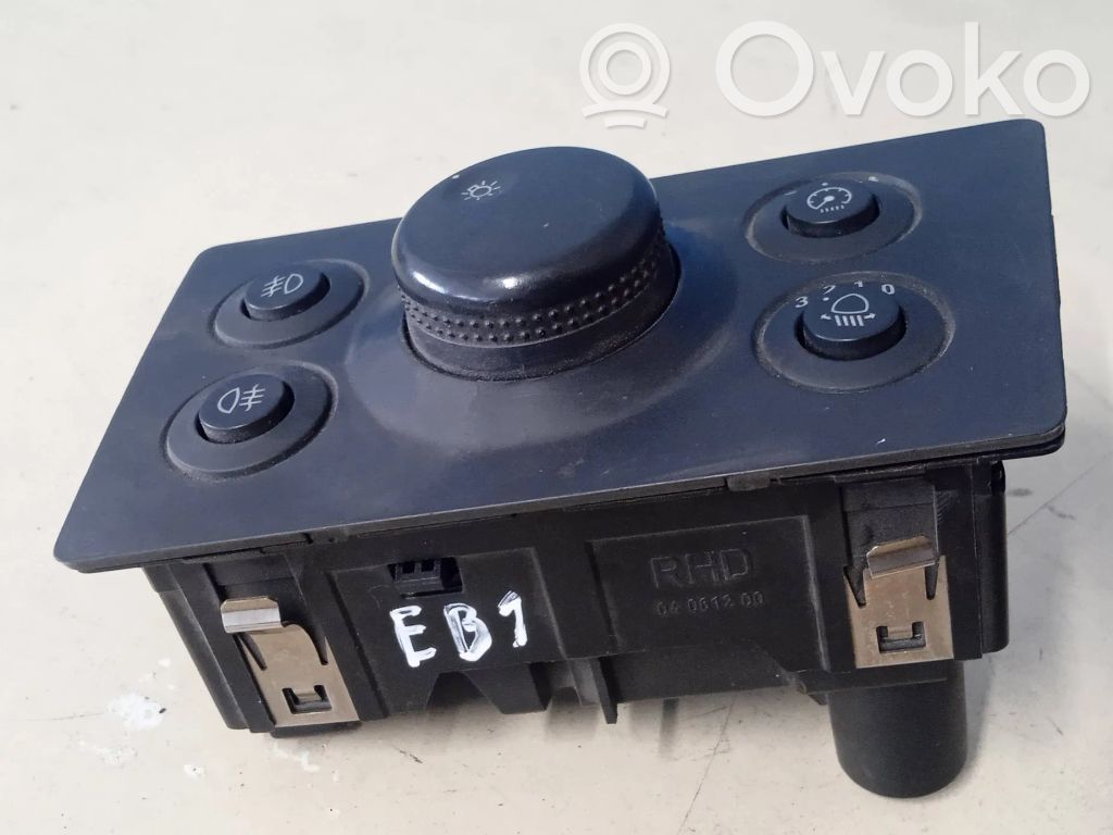 Opel Zafira B Interruptor de luz 